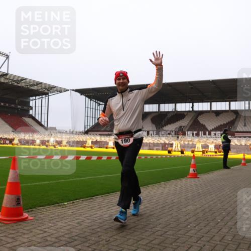08.12.2024 - St. Pauli X-Mass-Run No. 14 Yannick Fuchs http://msf.ph/oto/7471969 08.12.2024 10:06:13 Ziel 40, 65, 175, 696, 1013, 1016, 1068, 1232, 1243, 1563, 2474, 2894, 3006 meine-sportfotos.de