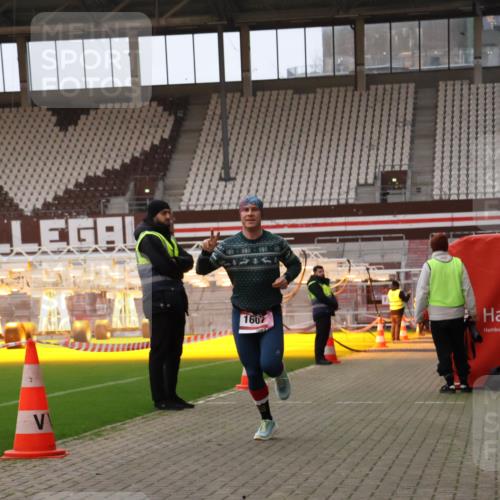 08.12.2024 - St. Pauli X-Mass-Run No. 14 Yannick Fuchs http://msf.ph/oto/7471972 08.12.2024 09:51:04 Ziel 2, 1607 meine-sportfotos.de
