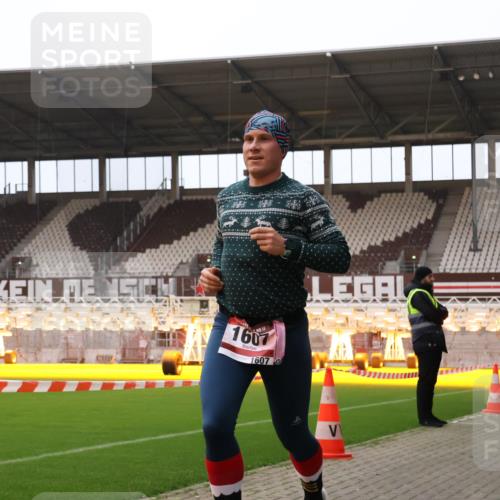 08.12.2024 - St. Pauli X-Mass-Run No. 14 Yannick Fuchs http://msf.ph/oto/7471998 08.12.2024 09:51:06 Ziel 2, 1607 meine-sportfotos.de