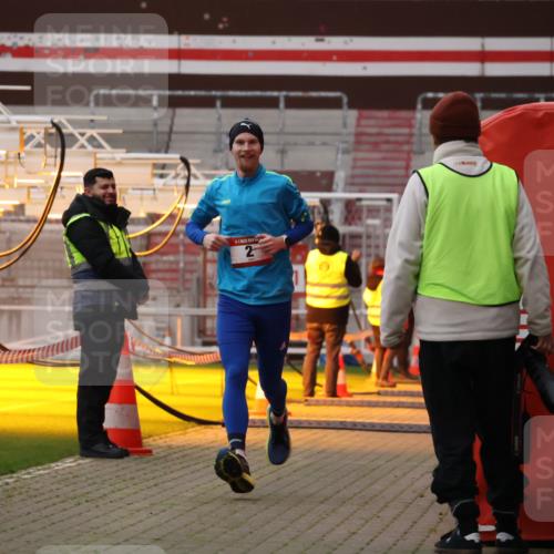 08.12.2024 - St. Pauli X-Mass-Run No. 14 Yannick Fuchs http://msf.ph/oto/7472031 08.12.2024 09:51:12 Ziel 2, 1607, 3309 meine-sportfotos.de