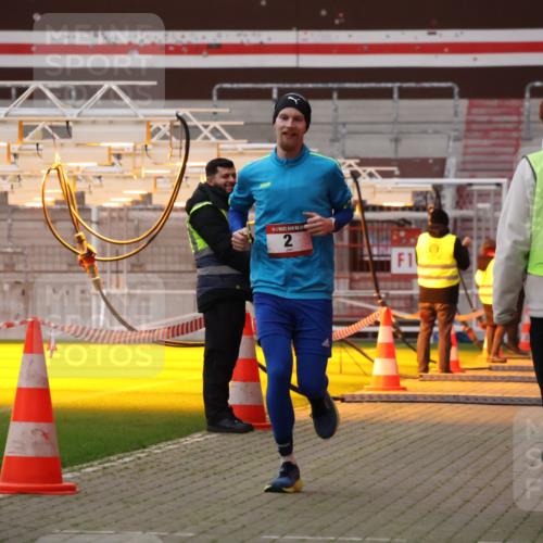 08.12.2024 - St. Pauli X-Mass-Run No. 14 Yannick Fuchs http://msf.ph/oto/7472033 08.12.2024 09:51:13 Ziel 2, 1607, 3309 meine-sportfotos.de