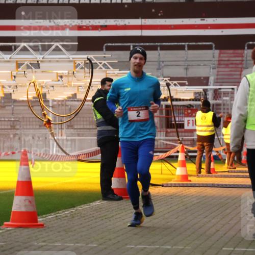 08.12.2024 - St. Pauli X-Mass-Run No. 14 Yannick Fuchs http://msf.ph/oto/7472036 08.12.2024 09:51:13 Ziel 2, 1607, 3309 meine-sportfotos.de