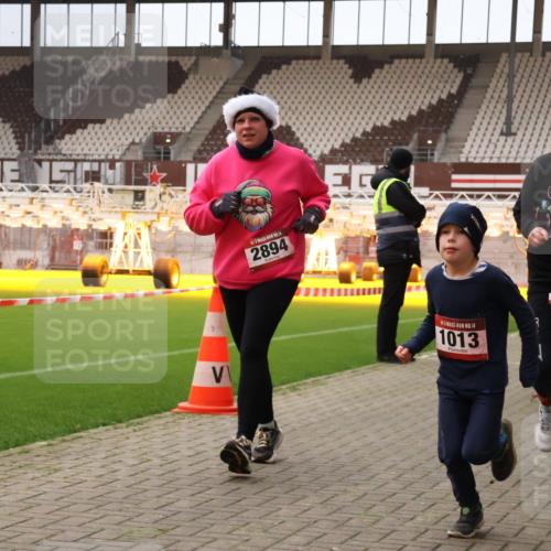 08.12.2024 - St. Pauli X-Mass-Run No. 14 Yannick Fuchs http://msf.ph/oto/7472053 08.12.2024 10:06:20 Ziel 40, 65, 78, 696, 1013, 1016, 1232, 1563, 2894, 3006 meine-sportfotos.de