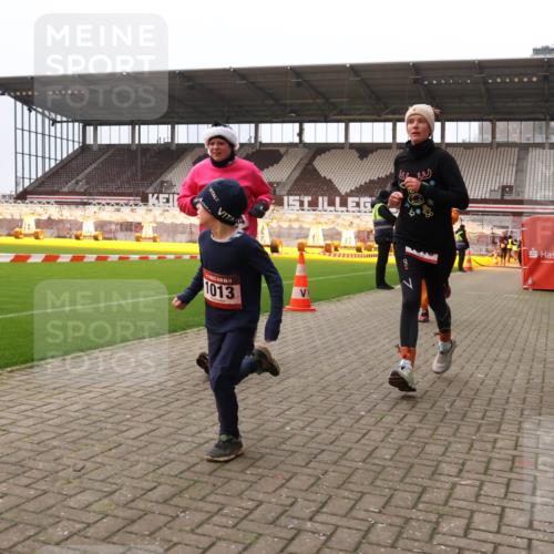 08.12.2024 - St. Pauli X-Mass-Run No. 14 Yannick Fuchs http://msf.ph/oto/7472060 08.12.2024 10:06:21 Ziel 40, 65, 78, 696, 1013, 1016, 1232, 1563, 2894, 3006 meine-sportfotos.de