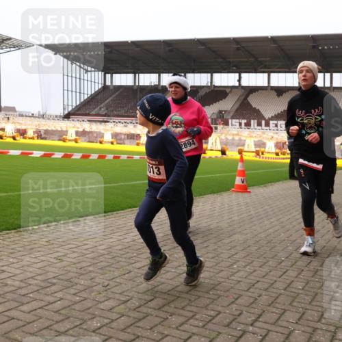 08.12.2024 - St. Pauli X-Mass-Run No. 14 Yannick Fuchs http://msf.ph/oto/7472067 08.12.2024 10:06:21 Ziel 40, 65, 78, 696, 1013, 1016, 1232, 1563, 2894, 3006 meine-sportfotos.de