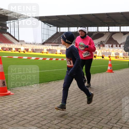 08.12.2024 - St. Pauli X-Mass-Run No. 14 Yannick Fuchs http://msf.ph/oto/7472070 08.12.2024 10:06:21 Ziel 40, 65, 78, 696, 1013, 1016, 1232, 1563, 2894, 3006 meine-sportfotos.de