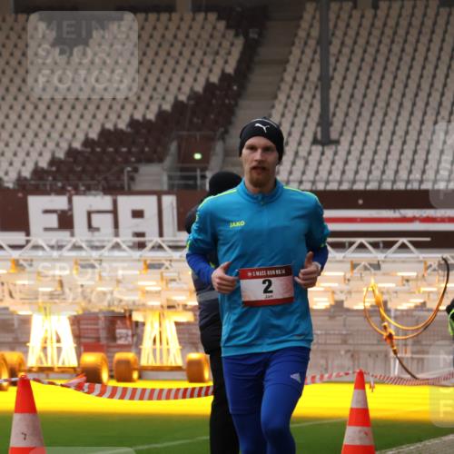 08.12.2024 - St. Pauli X-Mass-Run No. 14 Yannick Fuchs http://msf.ph/oto/7472072 08.12.2024 09:51:15 Ziel 2, 1607, 2757, 3309 meine-sportfotos.de