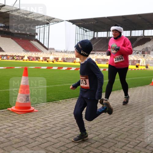 08.12.2024 - St. Pauli X-Mass-Run No. 14 Yannick Fuchs http://msf.ph/oto/7472078 08.12.2024 10:06:21 Ziel 40, 65, 78, 696, 1013, 1016, 1232, 1563, 2894, 3006 meine-sportfotos.de