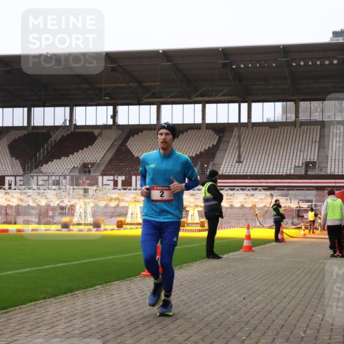 08.12.2024 - St. Pauli X-Mass-Run No. 14 Yannick Fuchs http://msf.ph/oto/7472084 08.12.2024 09:51:16 Ziel 2, 1607, 2757, 3309 meine-sportfotos.de