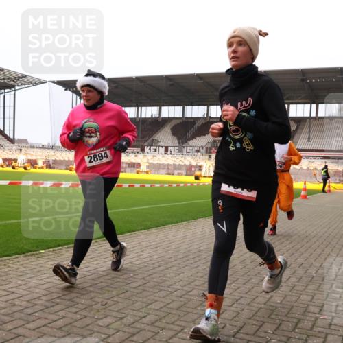 08.12.2024 - St. Pauli X-Mass-Run No. 14 Yannick Fuchs http://msf.ph/oto/7472087 08.12.2024 10:06:21 Ziel 40, 65, 78, 696, 1013, 1016, 1232, 1563, 2894, 3006 meine-sportfotos.de