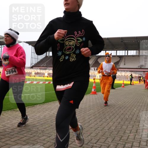 08.12.2024 - St. Pauli X-Mass-Run No. 14 Yannick Fuchs http://msf.ph/oto/7472095 08.12.2024 10:06:22 Ziel 40, 65, 78, 529, 696, 1013, 1016, 1232, 1563, 2894, 3006, 3257 meine-sportfotos.de
