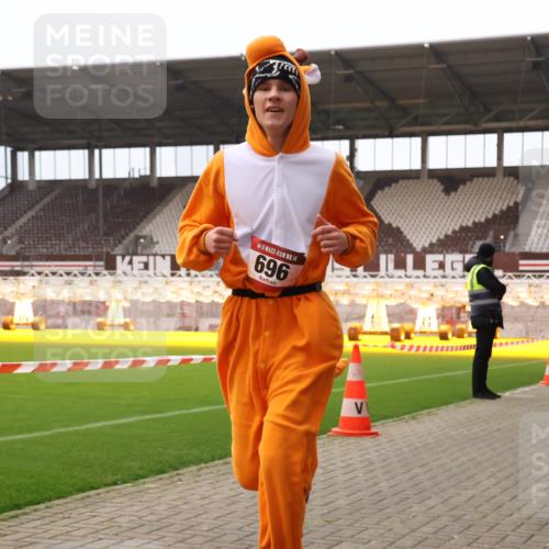 08.12.2024 - St. Pauli X-Mass-Run No. 14 Yannick Fuchs http://msf.ph/oto/7472100 08.12.2024 10:06:22 Ziel 40, 65, 78, 529, 696, 1013, 1016, 1232, 1563, 2894, 3006, 3257 meine-sportfotos.de
