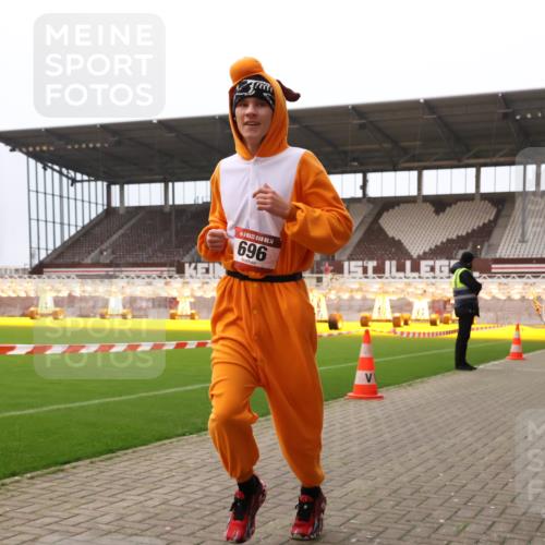 08.12.2024 - St. Pauli X-Mass-Run No. 14 Yannick Fuchs http://msf.ph/oto/7472107 08.12.2024 10:06:23 Ziel 40, 78, 529, 696, 1013, 1016, 1232, 1563, 2894, 3257, 3259 meine-sportfotos.de