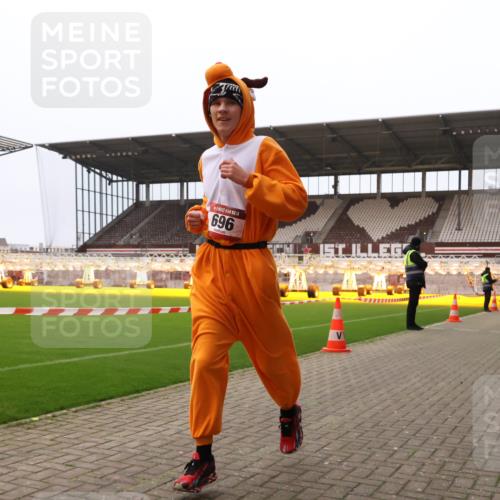 08.12.2024 - St. Pauli X-Mass-Run No. 14 Yannick Fuchs http://msf.ph/oto/7472110 08.12.2024 10:06:23 Ziel 40, 78, 529, 696, 1013, 1016, 1232, 1563, 2894, 3257, 3259 meine-sportfotos.de