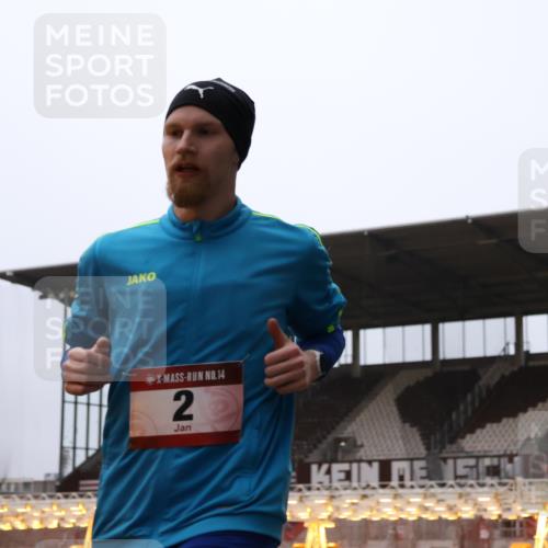 08.12.2024 - St. Pauli X-Mass-Run No. 14 Yannick Fuchs http://msf.ph/oto/7472112 08.12.2024 09:51:17 Ziel 2, 1607, 2757, 3309 meine-sportfotos.de