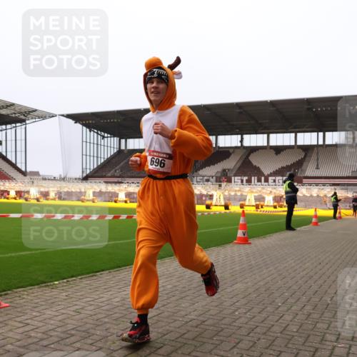 08.12.2024 - St. Pauli X-Mass-Run No. 14 Yannick Fuchs http://msf.ph/oto/7472113 08.12.2024 10:06:23 Ziel 40, 78, 529, 696, 1013, 1016, 1232, 1563, 2894, 3257, 3259 meine-sportfotos.de