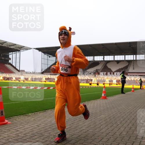 08.12.2024 - St. Pauli X-Mass-Run No. 14 Yannick Fuchs http://msf.ph/oto/7472115 08.12.2024 10:06:23 Ziel 40, 78, 529, 696, 1013, 1016, 1232, 1563, 2894, 3257, 3259 meine-sportfotos.de