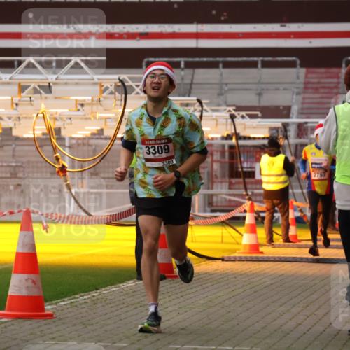08.12.2024 - St. Pauli X-Mass-Run No. 14 Yannick Fuchs http://msf.ph/oto/7472123 08.12.2024 09:51:26 Ziel 1607, 2757, 3309 meine-sportfotos.de