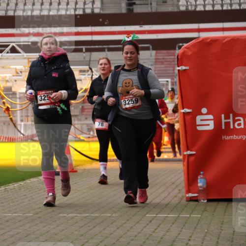 08.12.2024 - St. Pauli X-Mass-Run No. 14 Yannick Fuchs http://msf.ph/oto/7472127 08.12.2024 10:06:29 Ziel 78, 529, 696, 885, 1013, 1016, 1563, 2894, 3257, 3259 meine-sportfotos.de