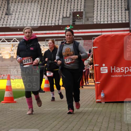 08.12.2024 - St. Pauli X-Mass-Run No. 14 Yannick Fuchs http://msf.ph/oto/7472149 08.12.2024 10:06:31 Ziel 78, 529, 696, 698, 885, 890, 1016, 2894, 3257, 3259 meine-sportfotos.de