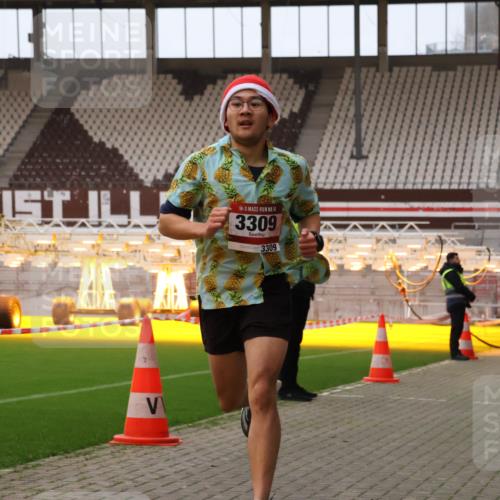 08.12.2024 - St. Pauli X-Mass-Run No. 14 Yannick Fuchs http://msf.ph/oto/7472154 08.12.2024 09:51:29 Ziel 2757, 3309 meine-sportfotos.de