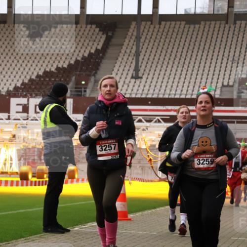 08.12.2024 - St. Pauli X-Mass-Run No. 14 Yannick Fuchs http://msf.ph/oto/7472156 08.12.2024 10:06:33 Ziel 78, 529, 621, 698, 795, 885, 890, 1424, 2894, 3257, 3259 meine-sportfotos.de