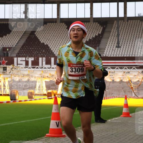 08.12.2024 - St. Pauli X-Mass-Run No. 14 Yannick Fuchs http://msf.ph/oto/7472159 08.12.2024 09:51:29 Ziel 2757, 3309 meine-sportfotos.de