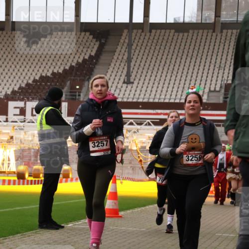 08.12.2024 - St. Pauli X-Mass-Run No. 14 Yannick Fuchs http://msf.ph/oto/7472161 08.12.2024 10:06:33 Ziel 78, 529, 621, 698, 795, 885, 890, 1424, 2894, 3257, 3259 meine-sportfotos.de