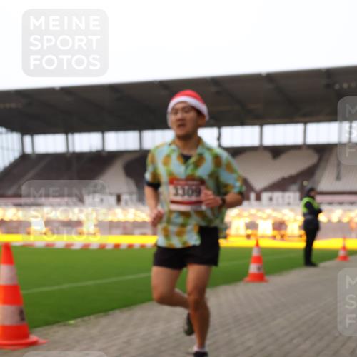08.12.2024 - St. Pauli X-Mass-Run No. 14 Yannick Fuchs http://msf.ph/oto/7472174 08.12.2024 09:51:30 Ziel 2757, 3309 meine-sportfotos.de