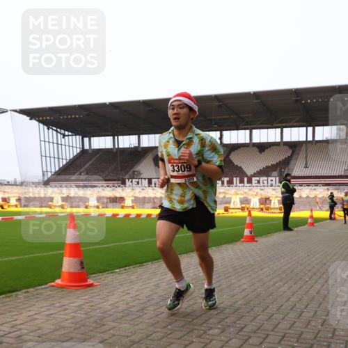08.12.2024 - St. Pauli X-Mass-Run No. 14 Yannick Fuchs http://msf.ph/oto/7472178 08.12.2024 09:51:30 Ziel 2757, 3309 meine-sportfotos.de