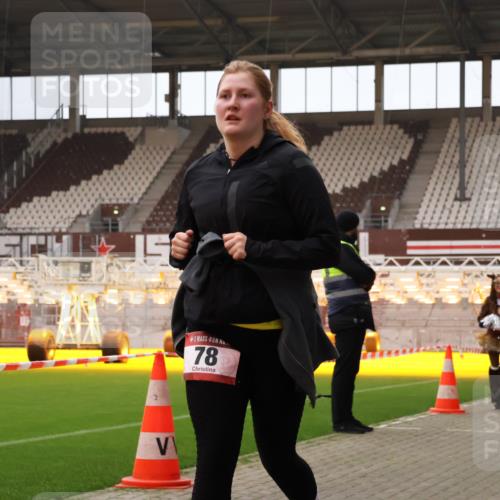 08.12.2024 - St. Pauli X-Mass-Run No. 14 Yannick Fuchs http://msf.ph/oto/7472199 08.12.2024 10:06:36 Ziel 78, 529, 621, 698, 795, 885, 890, 1424, 1786, 2003, 2751, 2755, 3257, 3259 meine-sportfotos.de
