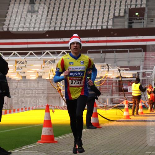 08.12.2024 - St. Pauli X-Mass-Run No. 14 Yannick Fuchs http://msf.ph/oto/7472200 08.12.2024 09:51:32 Ziel 2757, 3309 meine-sportfotos.de