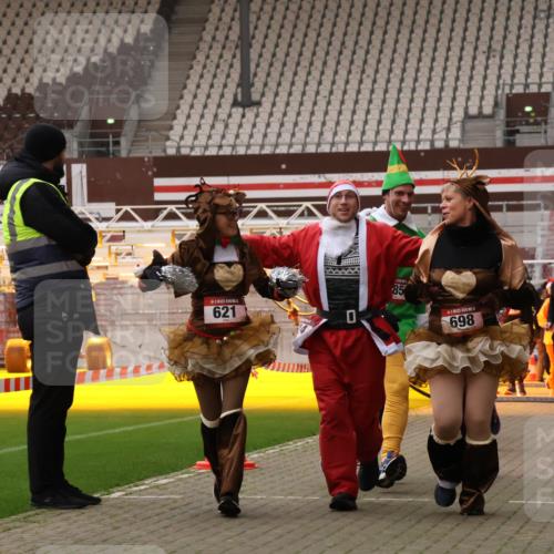 08.12.2024 - St. Pauli X-Mass-Run No. 14 Yannick Fuchs http://msf.ph/oto/7472232 08.12.2024 10:06:39 Ziel 78, 529, 621, 698, 795, 885, 890, 1424, 1786, 2003, 2751, 2755, 3257, 3259, 3337 meine-sportfotos.de
