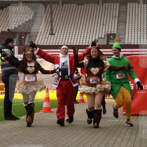 08.12.2024 - St. Pauli X-Mass-Run No. 14 Yannick Fuchs http://msf.ph/oto/7472244 08.12.2024 10:06:40 Ziel 78, 529, 621, 698, 719, 795, 885, 890, 1424, 1786, 2003, 2751, 2755, 3257, 3259, 3337 meine-sportfotos.de