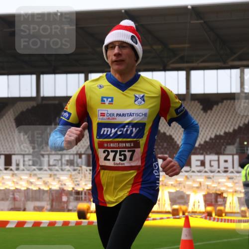 08.12.2024 - St. Pauli X-Mass-Run No. 14 Yannick Fuchs http://msf.ph/oto/7472250 08.12.2024 09:51:35 Ziel 2757, 3285 meine-sportfotos.de