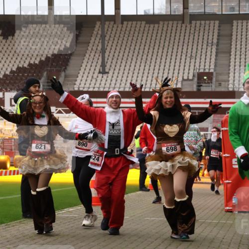 08.12.2024 - St. Pauli X-Mass-Run No. 14 Yannick Fuchs http://msf.ph/oto/7472269 08.12.2024 10:06:40 Ziel 78, 529, 621, 698, 719, 795, 885, 890, 1424, 1786, 2003, 2751, 2755, 3257, 3259, 3337 meine-sportfotos.de