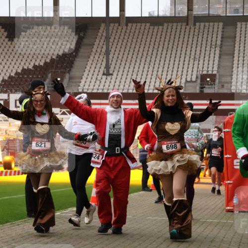08.12.2024 - St. Pauli X-Mass-Run No. 14 Yannick Fuchs http://msf.ph/oto/7472271 08.12.2024 10:06:40 Ziel 78, 529, 621, 698, 719, 795, 885, 890, 1424, 1786, 2003, 2751, 2755, 3257, 3259, 3337 meine-sportfotos.de