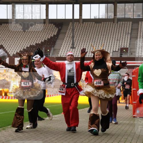 08.12.2024 - St. Pauli X-Mass-Run No. 14 Yannick Fuchs http://msf.ph/oto/7472285 08.12.2024 10:06:41 Ziel 78, 529, 621, 698, 719, 795, 885, 890, 1424, 1786, 2003, 2751, 2755, 3257, 3259, 3337 meine-sportfotos.de