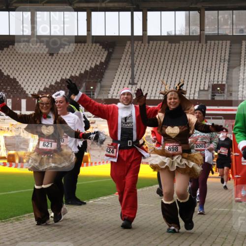 08.12.2024 - St. Pauli X-Mass-Run No. 14 Yannick Fuchs http://msf.ph/oto/7472294 08.12.2024 10:06:41 Ziel 78, 529, 621, 698, 719, 795, 885, 890, 1424, 1786, 2003, 2751, 2755, 3257, 3259, 3337 meine-sportfotos.de