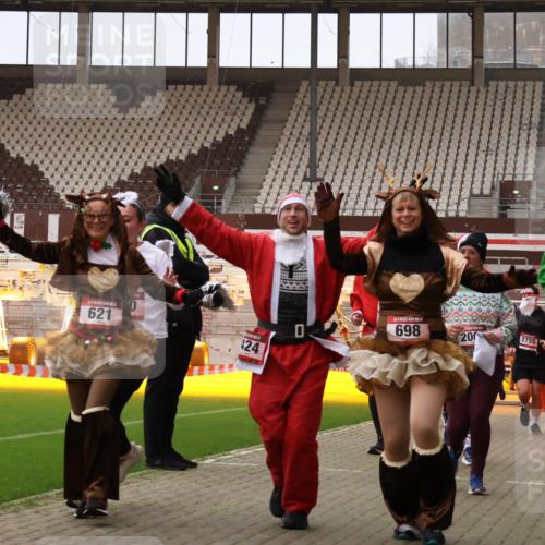 08.12.2024 - St. Pauli X-Mass-Run No. 14 Yannick Fuchs http://msf.ph/oto/7472298 08.12.2024 10:06:41 Ziel 78, 529, 621, 698, 719, 795, 885, 890, 1424, 1786, 2003, 2751, 2755, 3257, 3259, 3337 meine-sportfotos.de