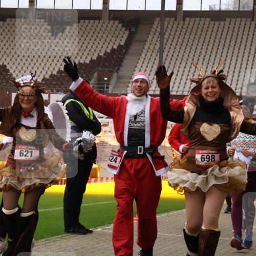 08.12.2024 - St. Pauli X-Mass-Run No. 14 Yannick Fuchs http://msf.ph/oto/7472310 08.12.2024 10:06:41 Ziel 78, 529, 621, 698, 719, 795, 885, 890, 1424, 1786, 2003, 2751, 2755, 3257, 3259, 3337 meine-sportfotos.de