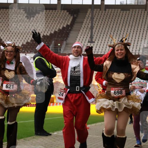 08.12.2024 - St. Pauli X-Mass-Run No. 14 Yannick Fuchs http://msf.ph/oto/7472313 08.12.2024 10:06:41 Ziel 78, 529, 621, 698, 719, 795, 885, 890, 1424, 1786, 2003, 2751, 2755, 3257, 3259, 3337 meine-sportfotos.de