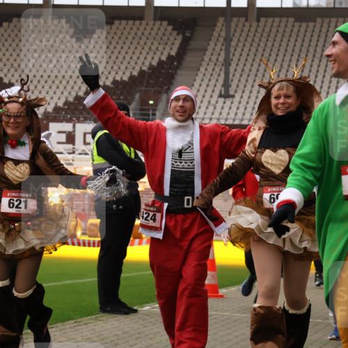 08.12.2024 - St. Pauli X-Mass-Run No. 14 Yannick Fuchs http://msf.ph/oto/7472325 08.12.2024 10:06:41 Ziel 78, 529, 621, 698, 719, 795, 885, 890, 1424, 1786, 2003, 2751, 2755, 3257, 3259, 3337 meine-sportfotos.de