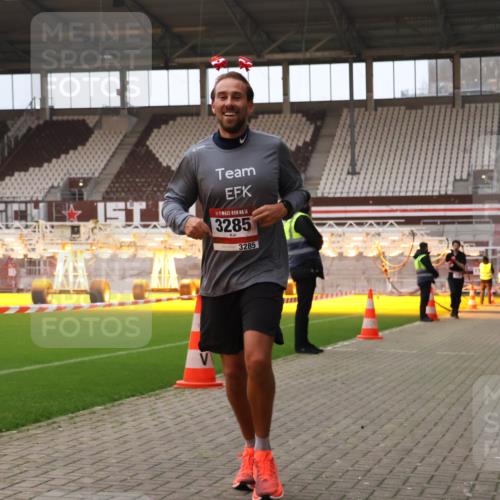 08.12.2024 - St. Pauli X-Mass-Run No. 14 Yannick Fuchs http://msf.ph/oto/7472336 08.12.2024 09:51:49 Ziel 918, 2763, 3285 meine-sportfotos.de