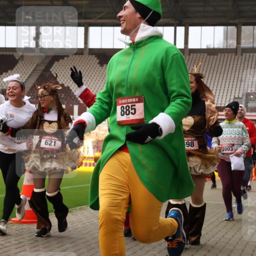 08.12.2024 - St. Pauli X-Mass-Run No. 14 Yannick Fuchs http://msf.ph/oto/7472346 08.12.2024 10:06:42 Ziel 78, 529, 621, 698, 719, 795, 885, 890, 1424, 1786, 2003, 2751, 2755, 3257, 3259, 3337 meine-sportfotos.de