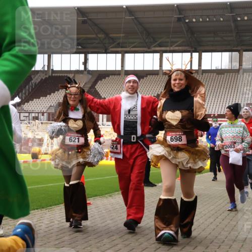 08.12.2024 - St. Pauli X-Mass-Run No. 14 Yannick Fuchs http://msf.ph/oto/7472358 08.12.2024 10:06:43 Ziel 78, 529, 621, 698, 719, 795, 885, 890, 1424, 1786, 1940, 2003, 2751, 2755, 3083, 3257, 3259, 3337, 3343 meine-sportfotos.de