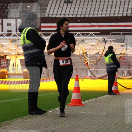 08.12.2024 - St. Pauli X-Mass-Run No. 14 Yannick Fuchs http://msf.ph/oto/7472370 08.12.2024 09:51:53 Ziel 36, 918, 2763, 3285 meine-sportfotos.de
