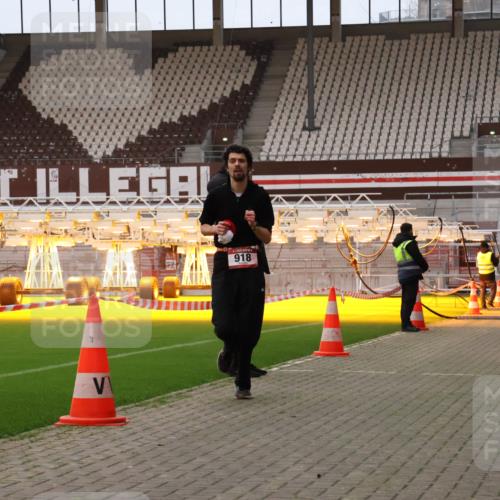 08.12.2024 - St. Pauli X-Mass-Run No. 14 Yannick Fuchs http://msf.ph/oto/7472376 08.12.2024 09:51:54 Ziel 36, 918, 2763, 3285 meine-sportfotos.de