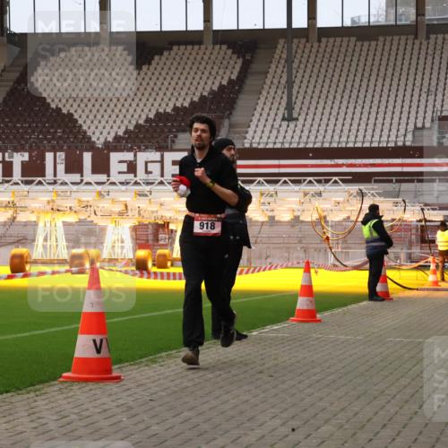 08.12.2024 - St. Pauli X-Mass-Run No. 14 Yannick Fuchs http://msf.ph/oto/7472386 08.12.2024 09:51:54 Ziel 36, 918, 2763, 3285 meine-sportfotos.de