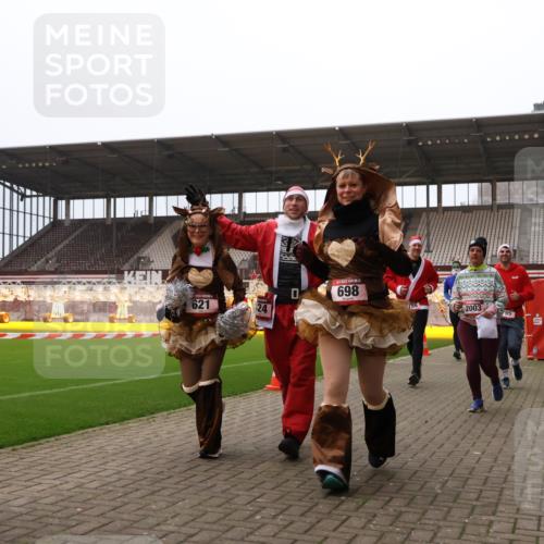 08.12.2024 - St. Pauli X-Mass-Run No. 14 Yannick Fuchs http://msf.ph/oto/7472398 08.12.2024 10:06:43 Ziel 78, 529, 621, 698, 719, 795, 885, 890, 1424, 1786, 1940, 2003, 2751, 2755, 3083, 3257, 3259, 3337, 3343 meine-sportfotos.de